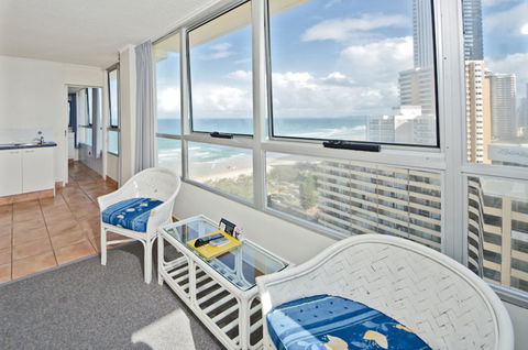 Chateau Beachside Resort - Accommodation Gold Coast 11