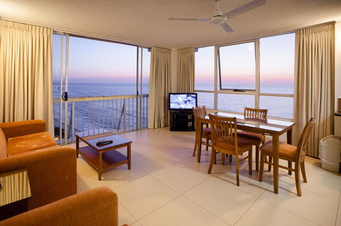 Chateau Beachside Resort - Accommodation Gold Coast 21