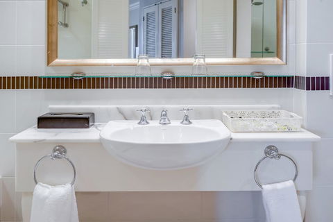 InterContinental Sanctuary Cove Resort, An IHG Hotel - Accommodation Gold Coast 12