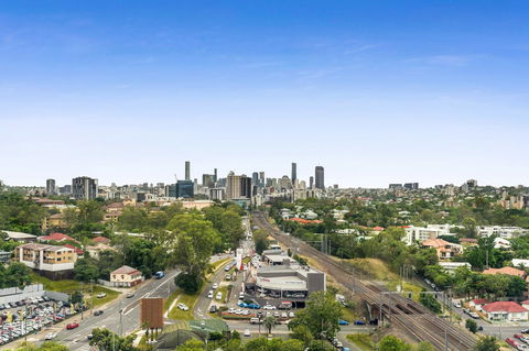 Essence Suites Taringa - Gold Coast 4U 18