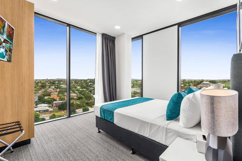 Essence Suites Taringa - Gold Coast 4U 4