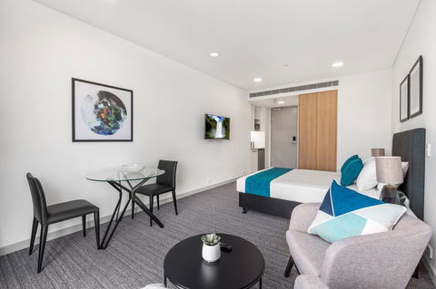 Essence Suites Taringa - Gold Coast 4U 24