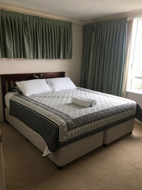 Burleigh Beach Tower - Gold Coast 4U 0