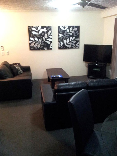 Champelli Palms Apartments - Accommodation Gold Coast 14