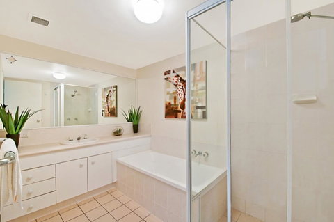 Champelli Palms Apartments - Accommodation Gold Coast 5