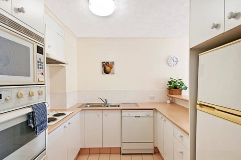 Champelli Palms Apartments - Accommodation Gold Coast 13