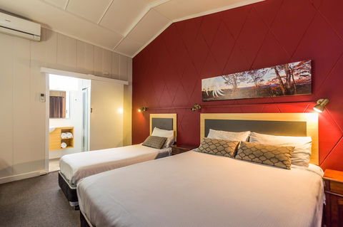 Downs Motel - 1 Gold Coast 14