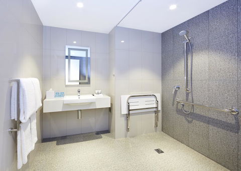 Holiday Inn Express Brisbane Central, An IHG Hotel - Gold Coast 4U 15
