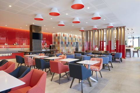 Holiday Inn Express Brisbane Central, An IHG Hotel - Gold Coast 4U 24