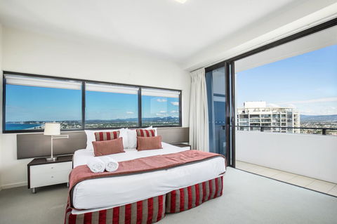 Ultra Broadbeach - Gold Coast 4U 16