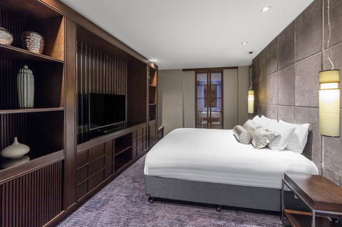 The Beetson Hotel -formerly Gambaro Hotel - Gold Coast 4U 4