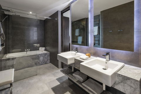 The Beetson Hotel -formerly Gambaro Hotel - Gold Coast 4U 32