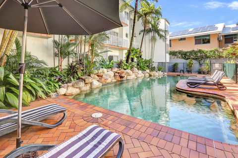 Coral Tree Inn - Accommodation Gold Coast 2