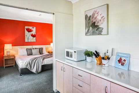 Coral Tree Inn - Accommodation Gold Coast 3