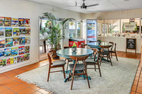 Coral Tree Inn - Accommodation Gold Coast 16