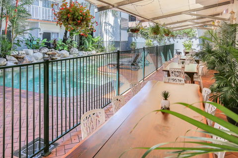 Coral Tree Inn - Accommodation Gold Coast 4