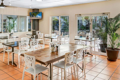 Coral Tree Inn - Accommodation Gold Coast 26