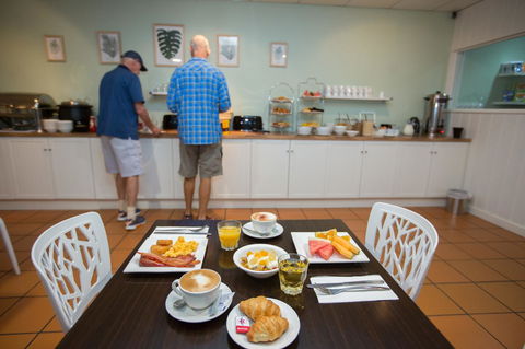 Coral Tree Inn - Accommodation Gold Coast 8