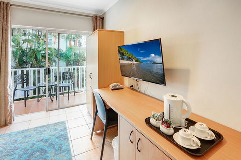 Coral Tree Inn - Accommodation Gold Coast 12