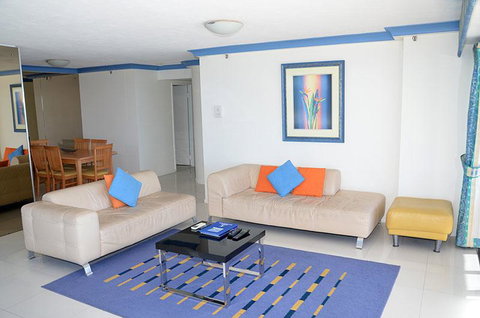 Zenith Ocean Front Apartments - Accommodation Gold Coast 18