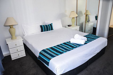 Zenith Ocean Front Apartments - Accommodation Gold Coast 15