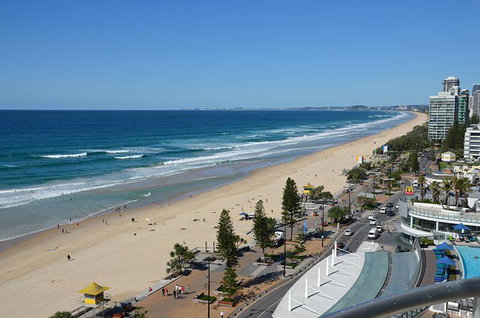 Zenith Ocean Front Apartments - Accommodation Gold Coast 19