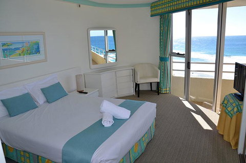 Zenith Ocean Front Apartments - Accommodation Gold Coast 21