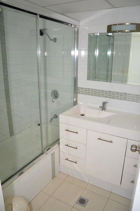 Zenith Ocean Front Apartments - Accommodation Gold Coast 22