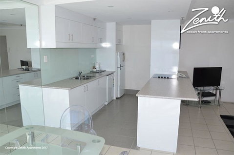Zenith Ocean Front Apartments - Accommodation Gold Coast 2