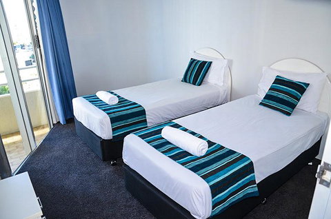 Zenith Ocean Front Apartments - Accommodation Gold Coast 12
