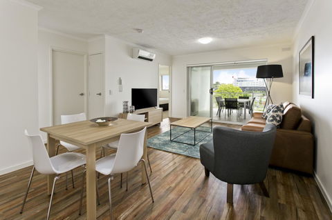 Arise Princess Regent Apartments - Gold Coast 4U 3