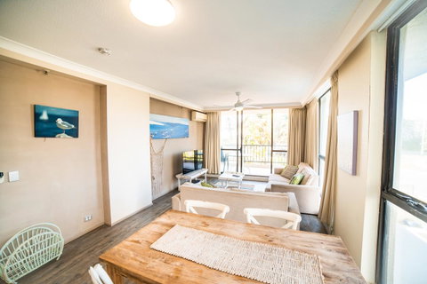 Capricorn One Beachside Holiday Apartments - Official - Accommodation Gold Coast 3