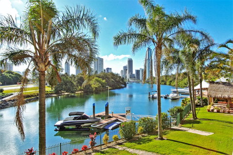 Capricorn One Beachside Holiday Apartments - Official - Accommodation Gold Coast 15