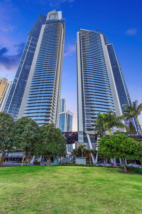 Holiday Holiday Circle On Cavill Apartments - Accommodation Gold Coast 31