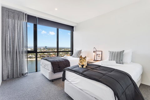 Holiday Holiday Circle On Cavill Apartments - Accommodation Gold Coast 43