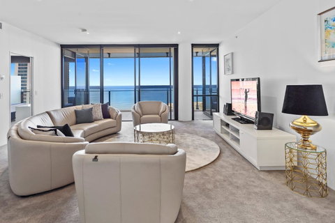 Holiday Holiday Circle On Cavill Apartments - Accommodation Gold Coast 1
