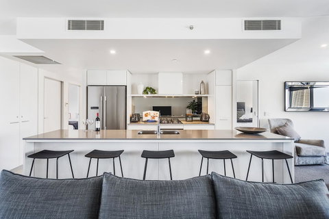 Holiday Holiday Circle On Cavill Apartments - Accommodation Gold Coast 9