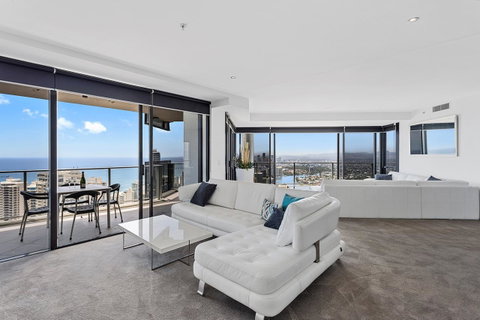 Holiday Holiday Circle On Cavill Apartments - Accommodation Gold Coast 10