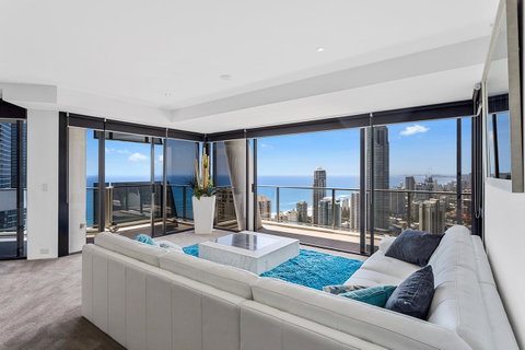 Holiday Holiday Circle On Cavill Apartments - Accommodation Gold Coast 4