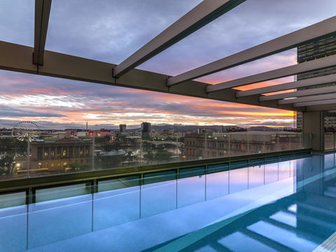 Oaks Brisbane Casino Tower Suites - Gold Coast 4U 1