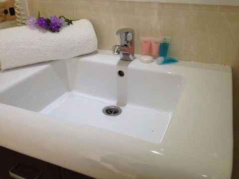 Novena Palms Motel - Gold Coast 4U 1