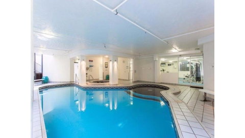 Excluza - Accommodation Gold Coast 11