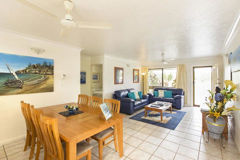 Marcol Place Holiday Apartments - Gold Coast 4U 12