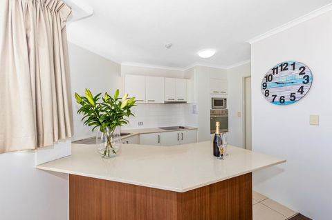 Rainbow Commodore Coolangatta - Gold Coast 4U 29