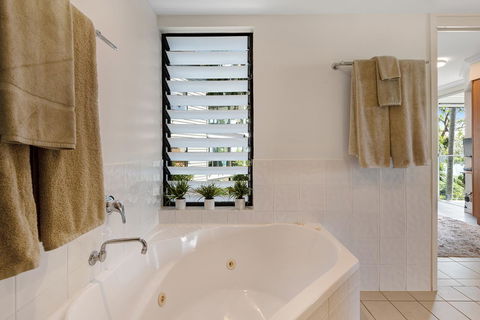 Oasis Apartments On Hamilton Island By HIHA - Accommodation Gold Coast 15