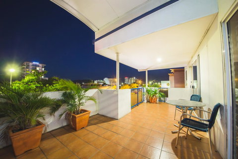 Cosmopolitan Motel & Serviced Apartments - Accommodation Gold Coast 10