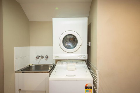 Cosmopolitan Motel & Serviced Apartments - Accommodation Gold Coast 23