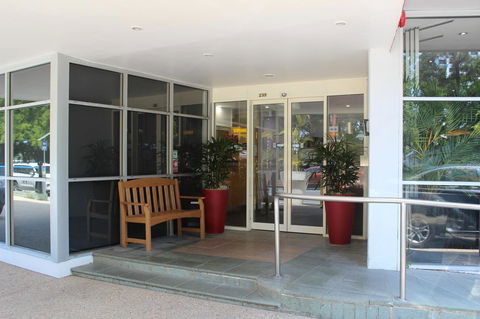 Madison Tower Mill Hotel - Gold Coast 4U 1
