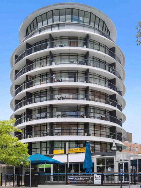 Madison Tower Mill Hotel - Gold Coast 4U 0