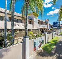 Cairns City Palms
